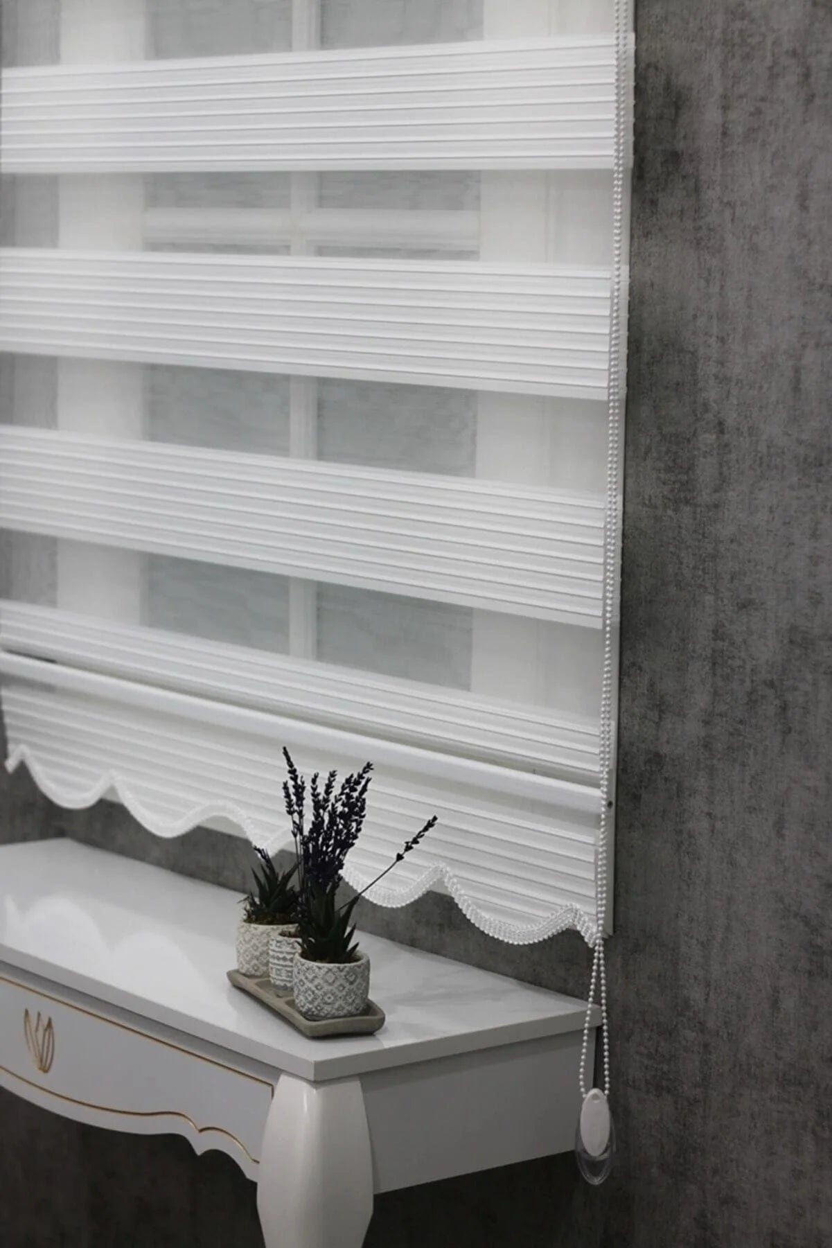 Loolpi Home Beyaz Geniş Pliseli Zebra Stor Perde Etek Dilimli