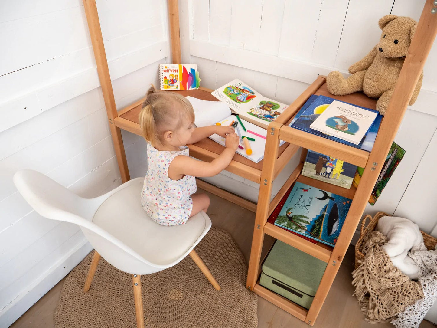 Loolpi Home Montessori Raflı Çalışma Masası