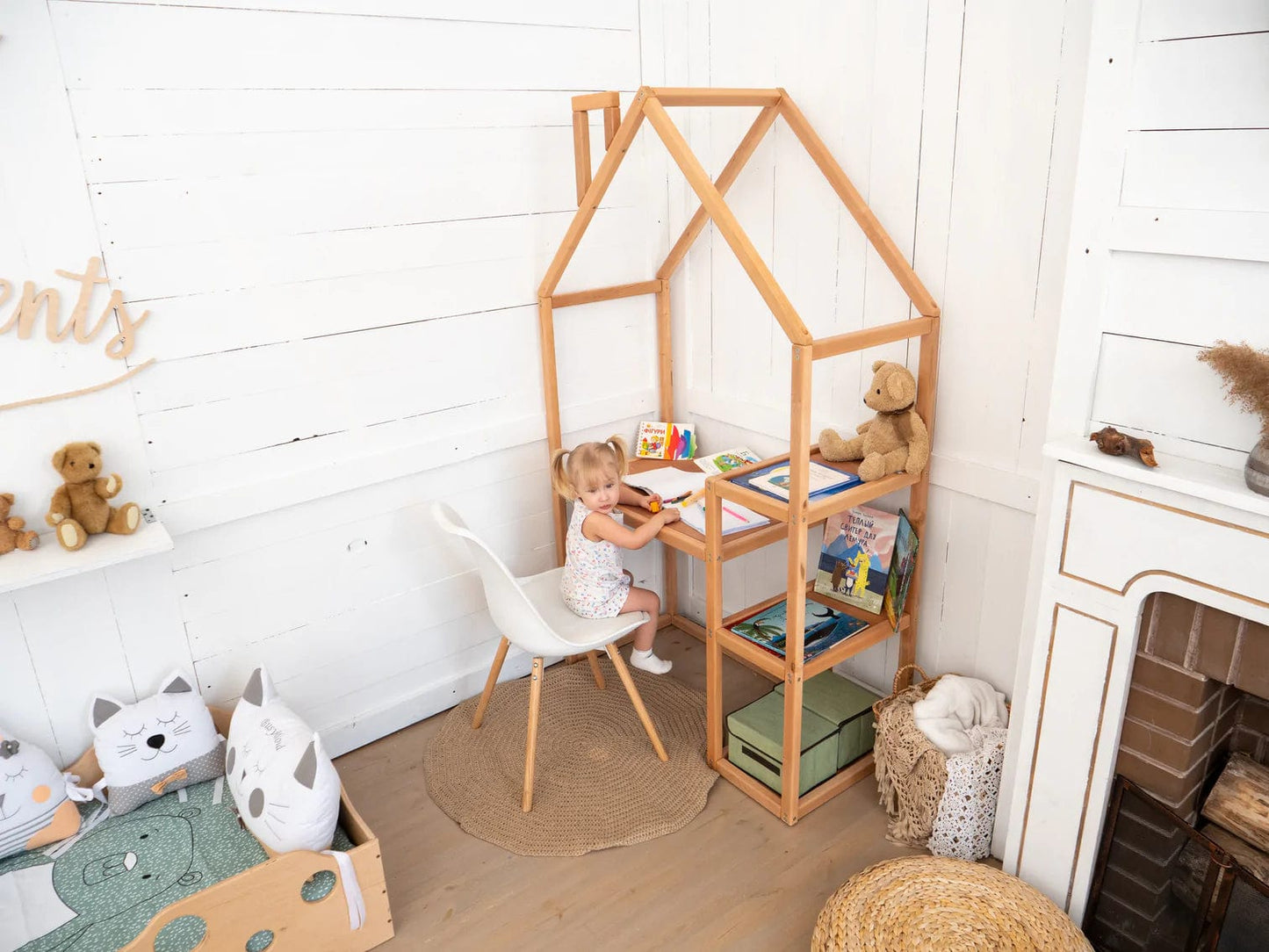 Loolpi Home Montessori Raflı Çalışma Masası