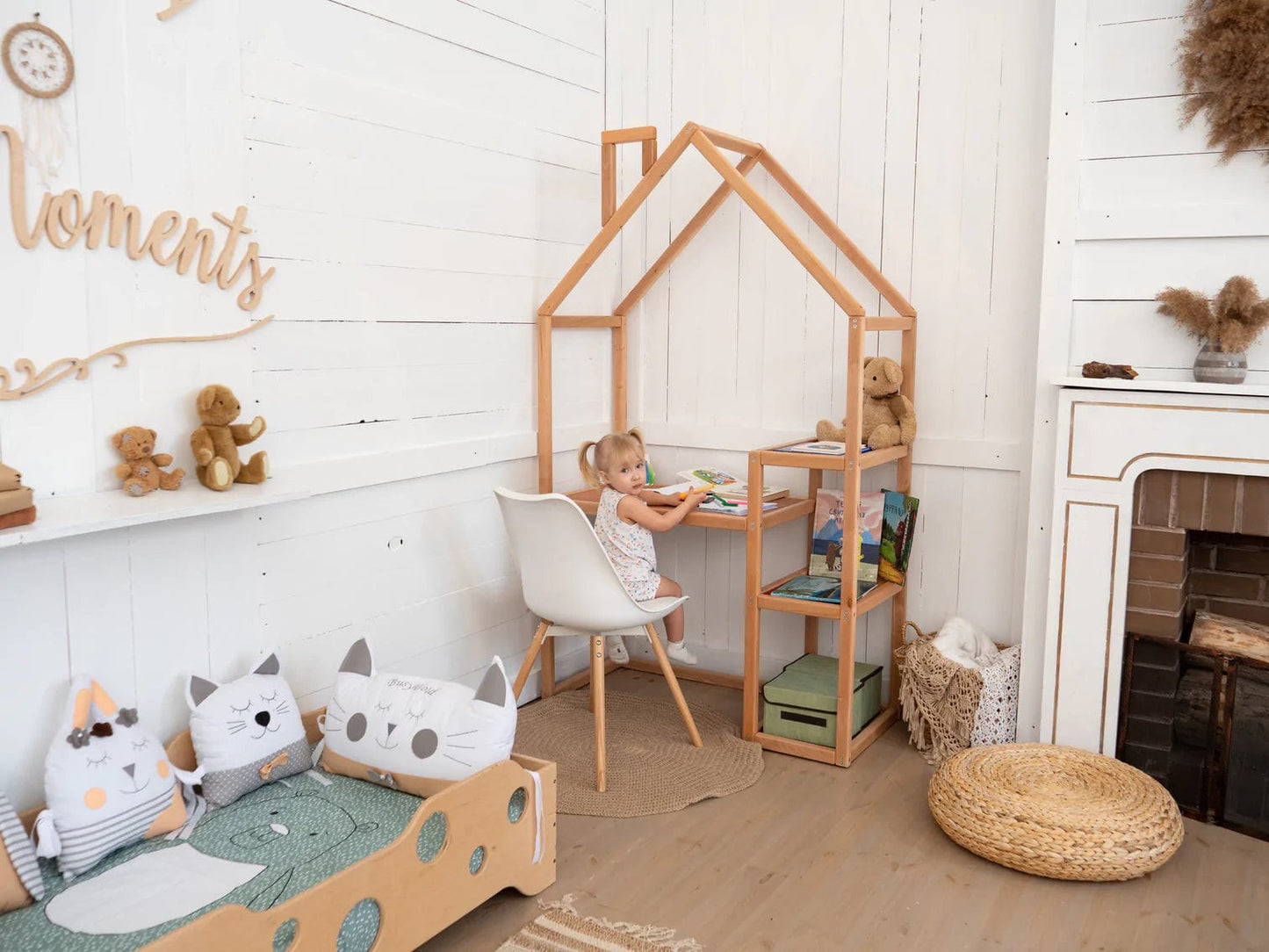 Loolpi Home Montessori Raflı Çalışma Masası