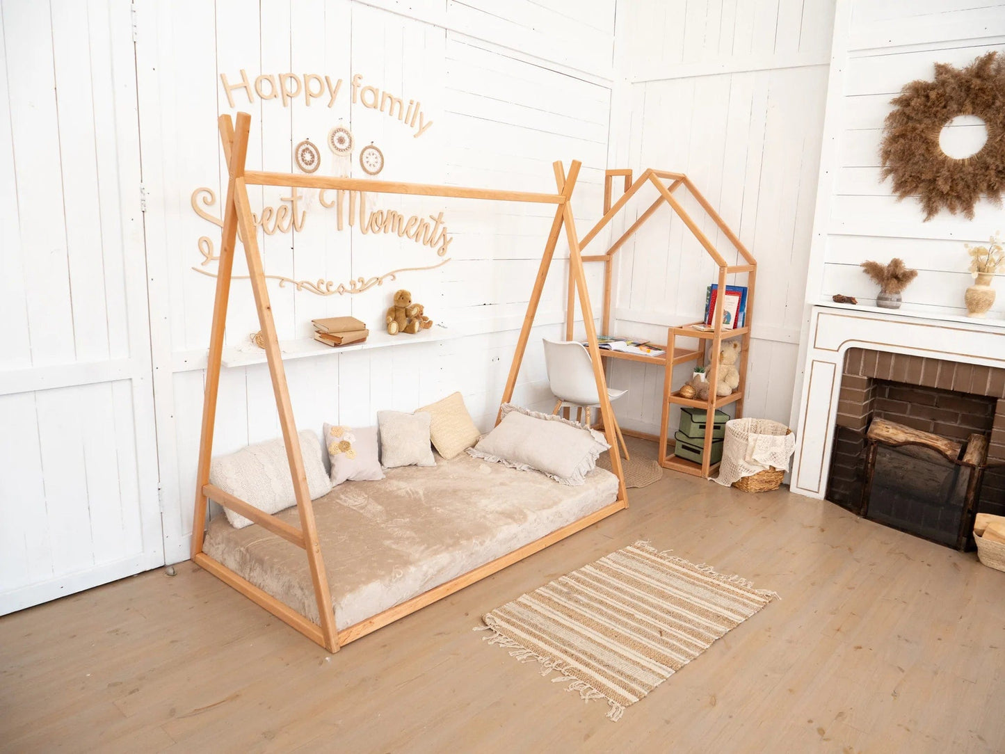 Loolpi Home Bebek Karyolaları ve Küçük Çocuk Yatakları Doğal Ahşap Montessori Kızıldereli Çadırı